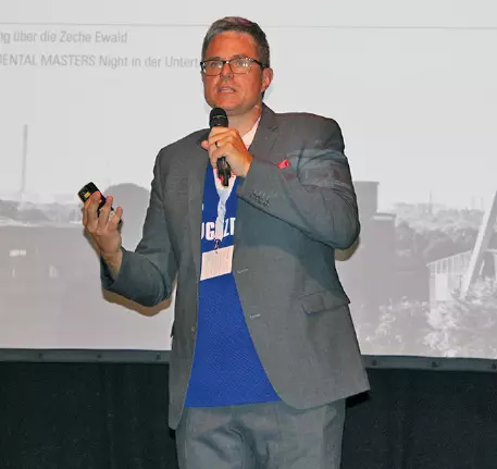 Abb. 1: Dr. Michael Tholey, Head of Technical Services der VITA Zahnfabrik.