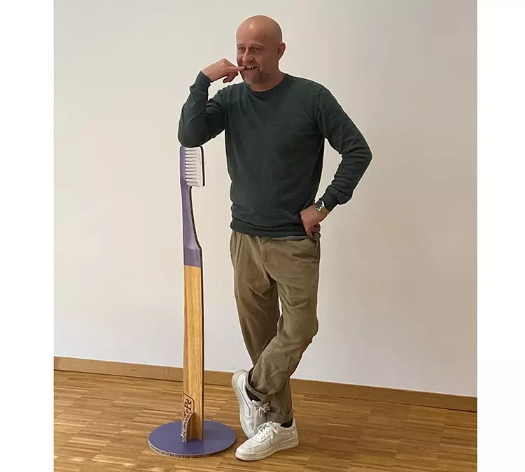 Jürgen Vogel hat Mut zur Lücke.
