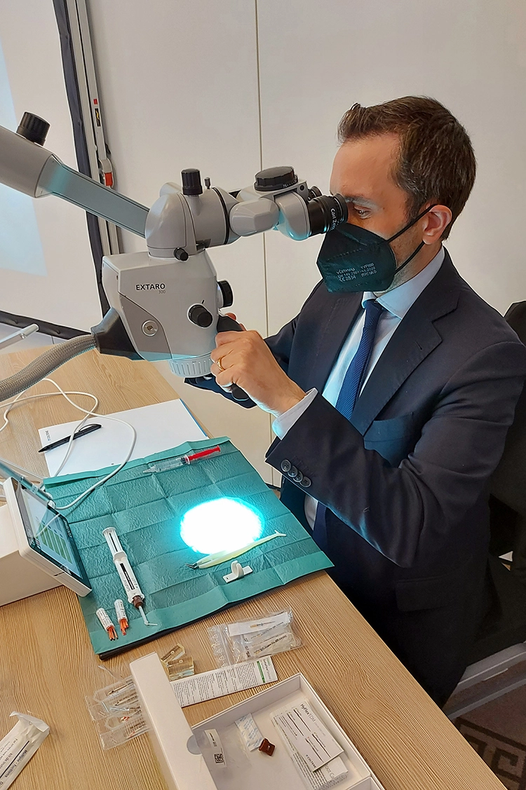 Workshop von Prof. Dr. Eugenio Pedullà zum neuartigen, digitalen Endo-Assistenzsystem CanalPro Jeni.
