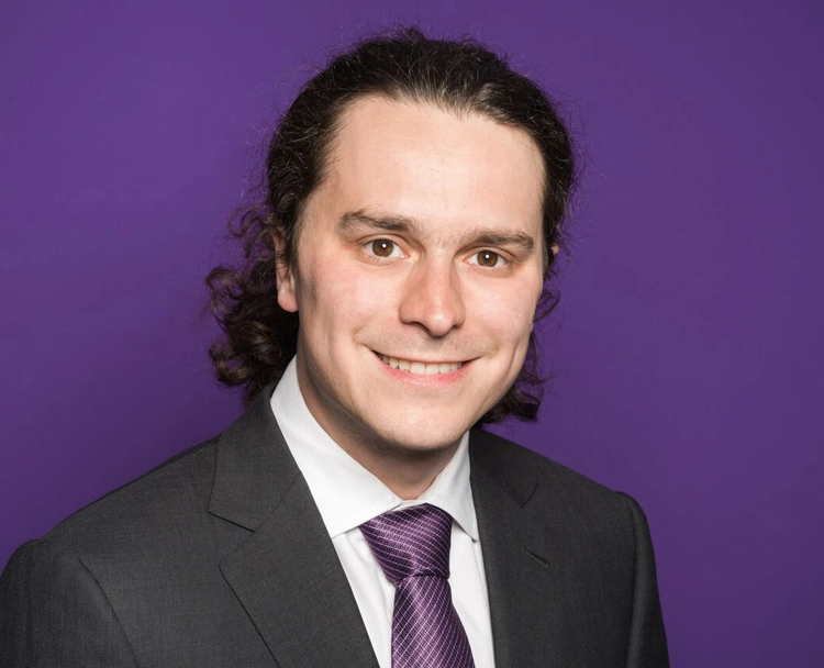 Tillmann Steinbrecher, CEO von exocad, begrüßt über 550 Zahntechniker, Zahnärzte und Partner aus mehr als 40 Ländern zu exocad Insights 2018 am 19. und 20. November 2018 in
Darmstadt.