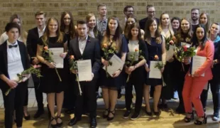 Frisch freigesprochen: Die Azubis des Jahrgangs 2015 aus Hamburg und Schleswig-Holstein.