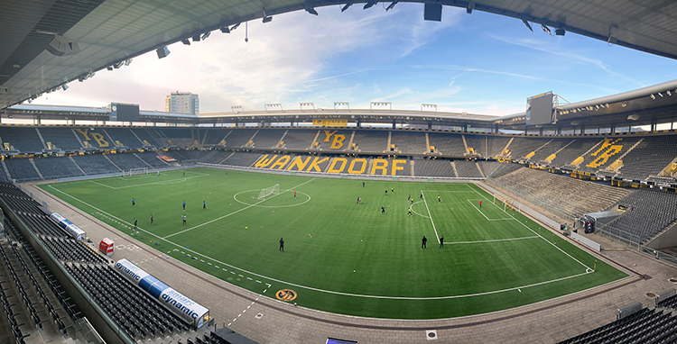 Die Location – Der Blick aus der Lounge ins Stadion Wankdorf.