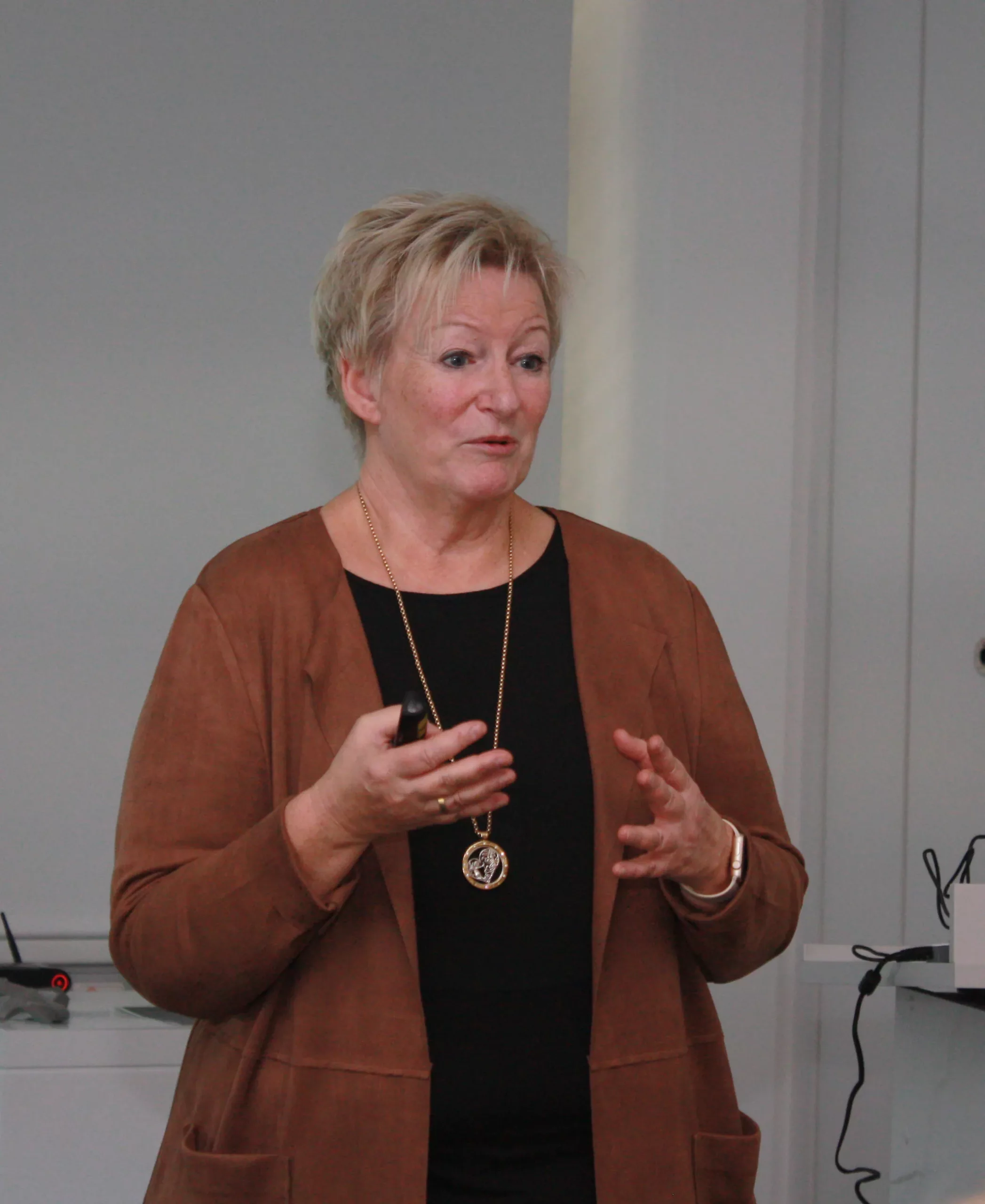 Frau Sylvia Fresmann beschrieb ausführlich die korrekte Prophylaxesitzung.
