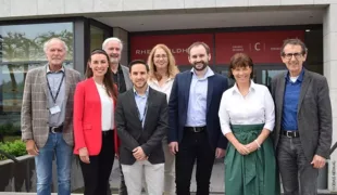 Vortragende des 4. Deutschen Präventionskongresses der DGPZM waren u. a. 
(von links nach rechts) Dr. Laurisch, Dr. Wolf, Prof. Dr. Schulte, 
Dr. Ciardo, drs. Kant, PD Dr. Schmalz, Dr. Kempf 
und Prof. Dr. Zimmer.