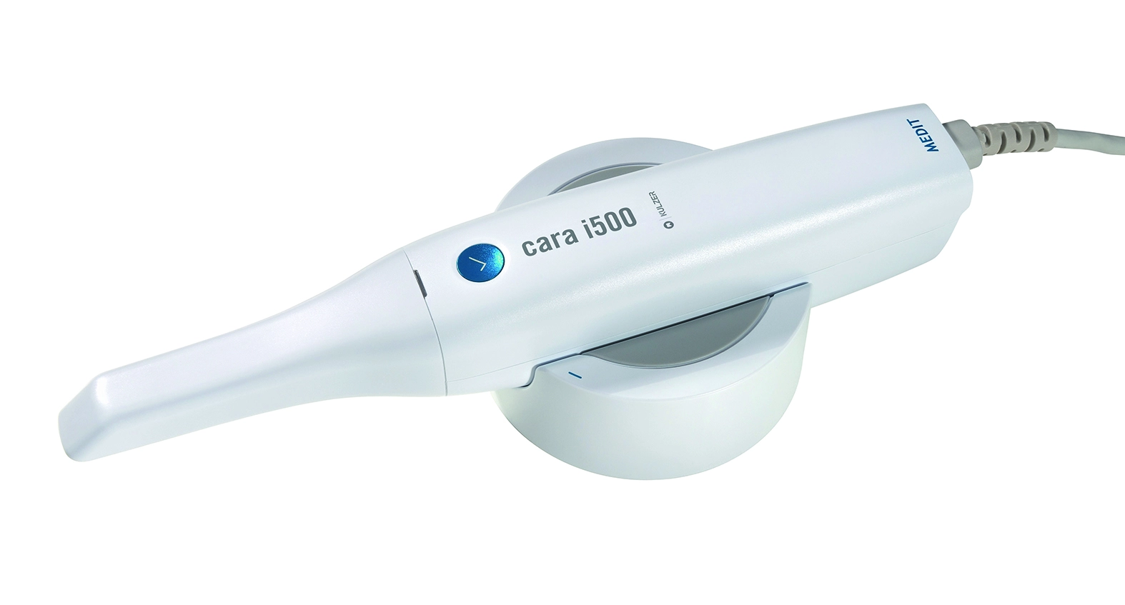 Der Intraoralscanner cara i500 ist puderfrei anwendbar und bietet aufgrund zweier Hochgeschwindigkeitskameras eine beeindruckende Geschwindigkeit.