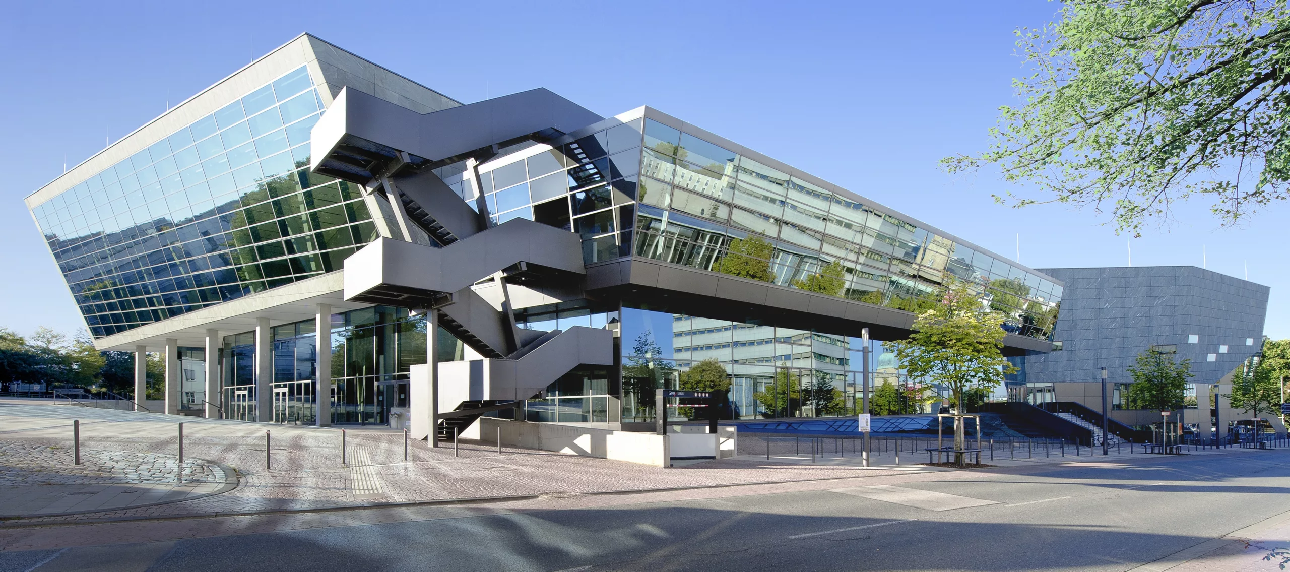 exocad veranstaltet am 19. und 20. November 2018 im hoch modernen Kongresszentrum darmstadtium in Darmstadt (Deutschland) zum ersten Mal einen globalen Event für rund 500 Zahntechniker und Zahnärzte aus der ganzen Welt.
