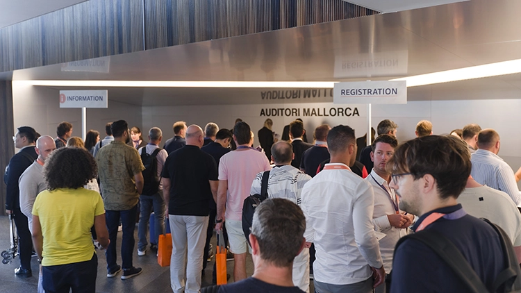 Das dritte exocad Insights Event am 3. und 4. Oktober 2022 in Palma de Mallorca (Spanien) stand unter dem Motto Learn. Connect. Enjoy. Rund 700 Teilnehmer aus über 45 Ländern nahmen an dem Event rund um das Thema digitale Zahnheilkunde teil.