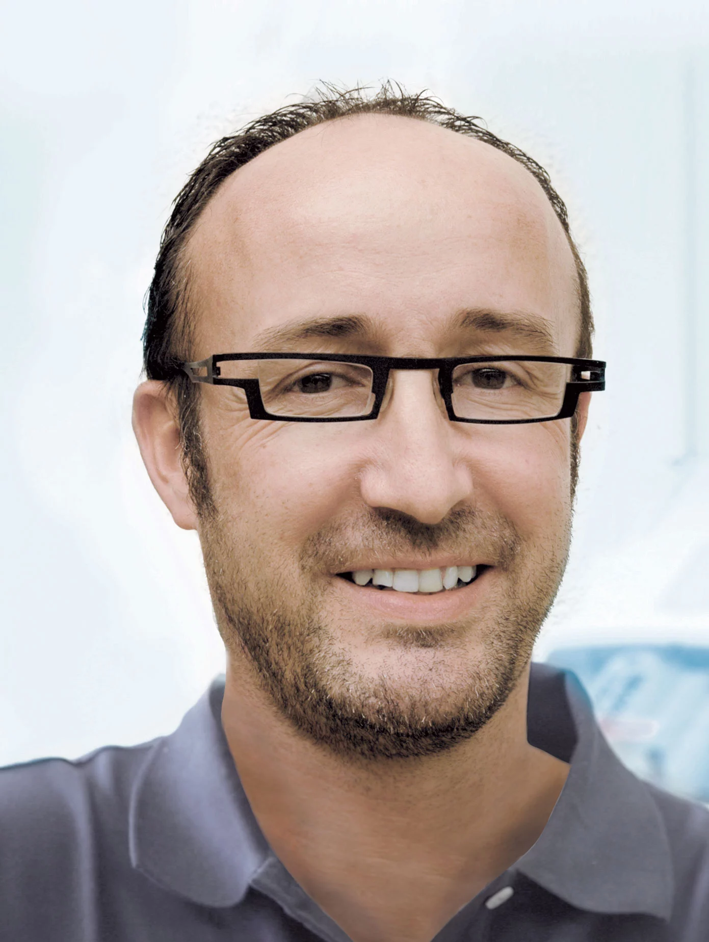Zahnarzt Dr. Udo von den Hoff ist einer der ersten Tester der neuen Datenverbindung.