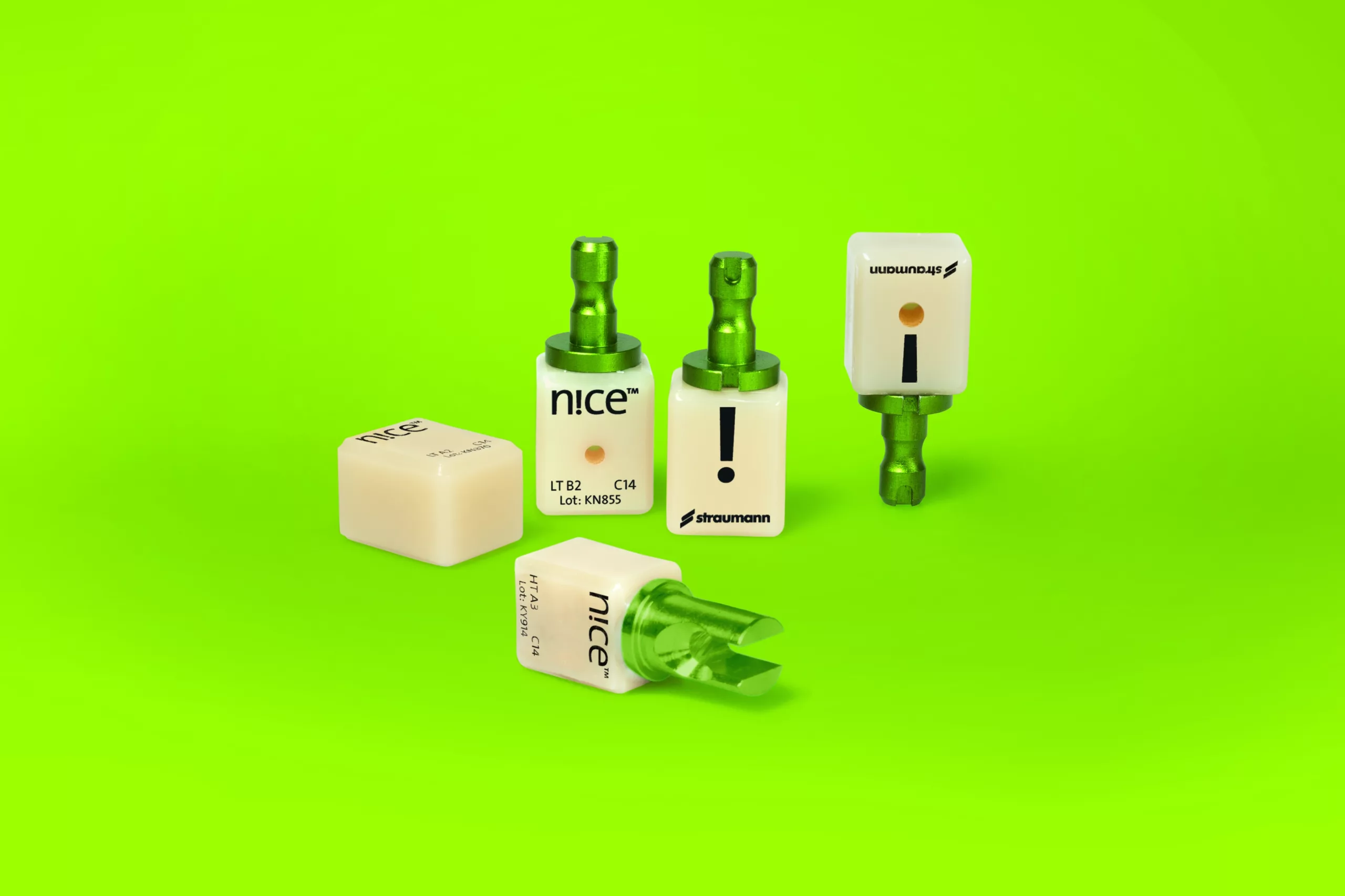 Fräsen, polieren, einsetzen – das ist n!ce Glaskeramik von Straumann.