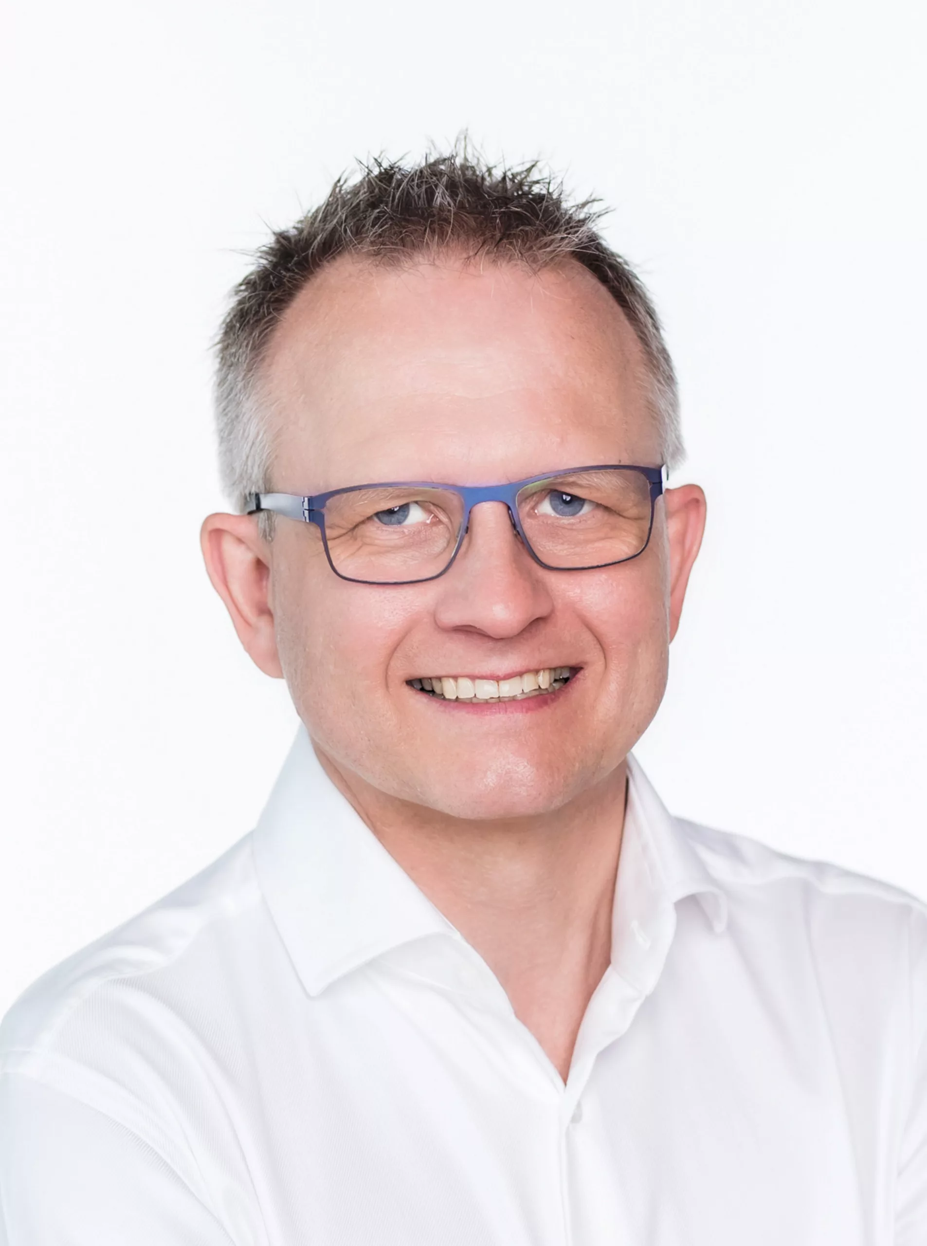 Dr. Kay Vietor, Zahnarzt für Oralchirurgie und Implantologie, Langen.