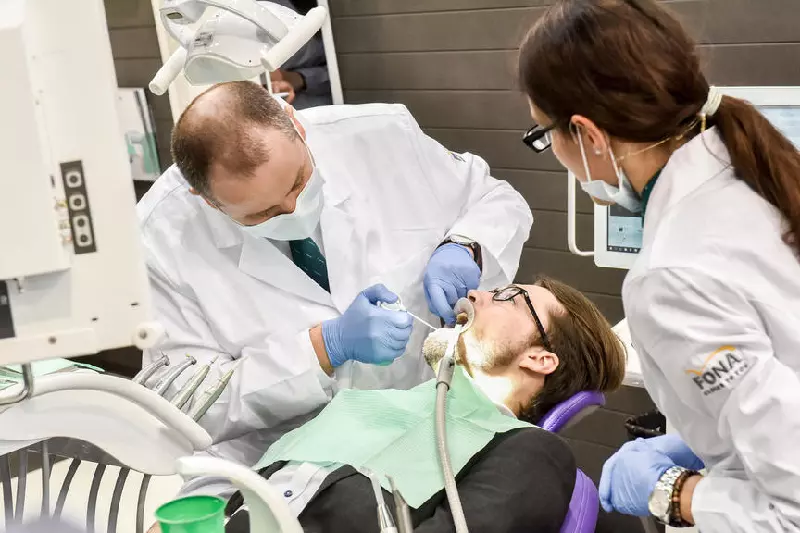 Die IDS zeigt diagnostische Verfahren zur Parodontaltherapie.