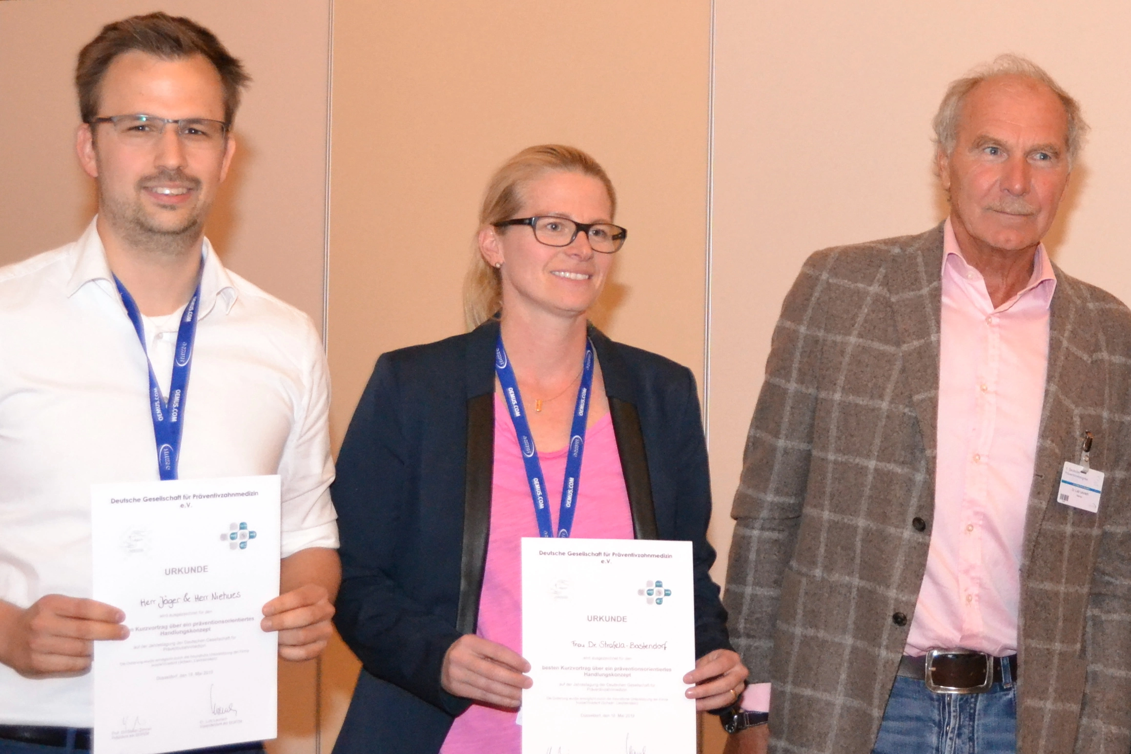 DGPZM-Auszeichnung für präventive Praxiskonzepte (v. l.): Dominic Jäger, MSc., Dr. Nadine Strafela-Bastendorf, Dr. Lutz Laurisch.