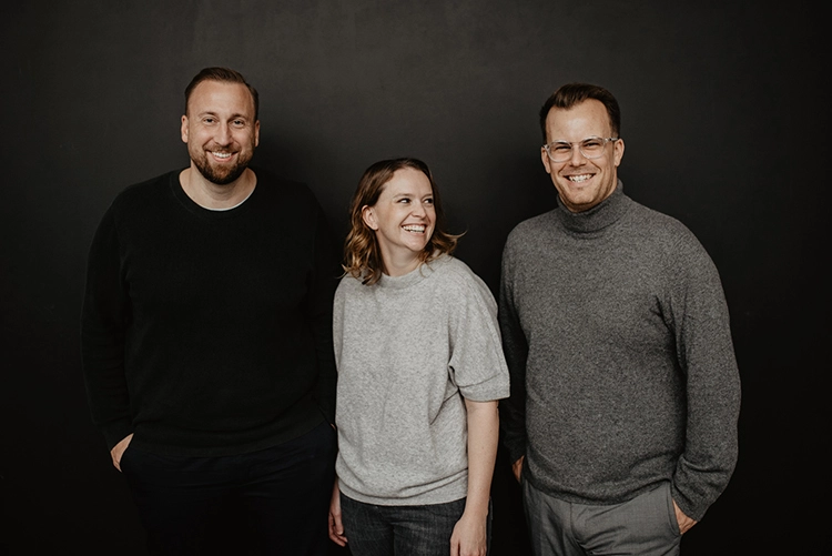 Das Team Lieblings-Zahnarzt begleitet berät und begleitet Zahnmediziner bei ihrer Praxisneugründung. V.l. Michael Steinbach, Dr. Christin Steinbach, Jan-Michael Pick.