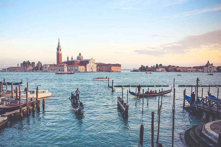 Im Rahmen der Webinar-Reihe Excellence in Dentistry 4.0 überträgt Tokuyama Dental am 12. Juni sein globales Festival live aus Venedig in Italien.