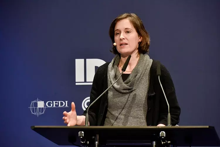 IDS 2023 - Europäisches Presse-Gespräch, 25. Januar 2023, Dr. Julinane Winkelmann, European Observatory of Health Systems and Policies, Congress-Centrum Nord, Rheinsaal