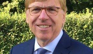 Werner Vogel, Fachanwalt für Medizinrecht, informiert über das Antikorruptionsgesetz in München.